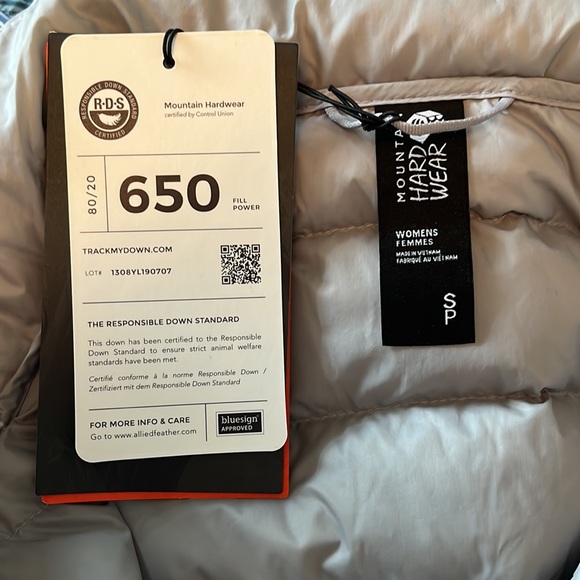 Worn TWICE! Like new Mountain Hardware Women's Rhea Ridge Jacket - Picture 5 of 7